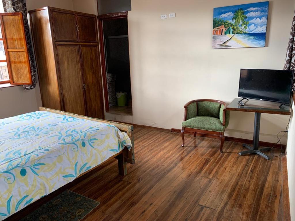 Hostel Santa Canela Cuenca Zewnętrze zdjęcie